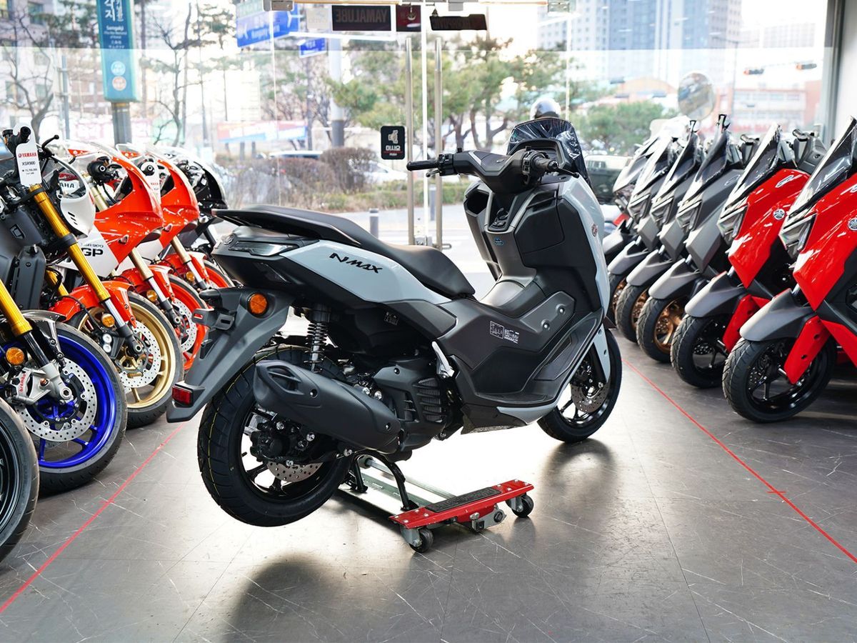 야마하 NMAX 125 4