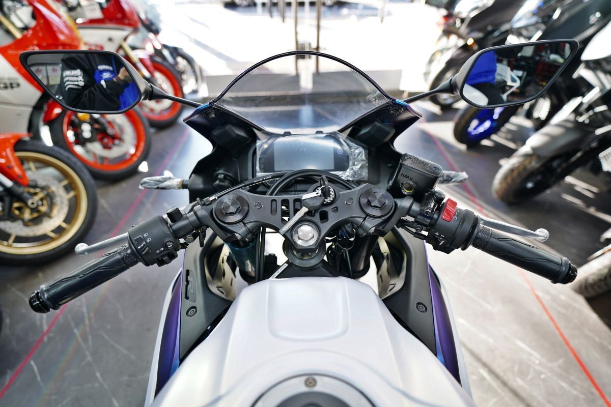 야마하 YZF R3 9