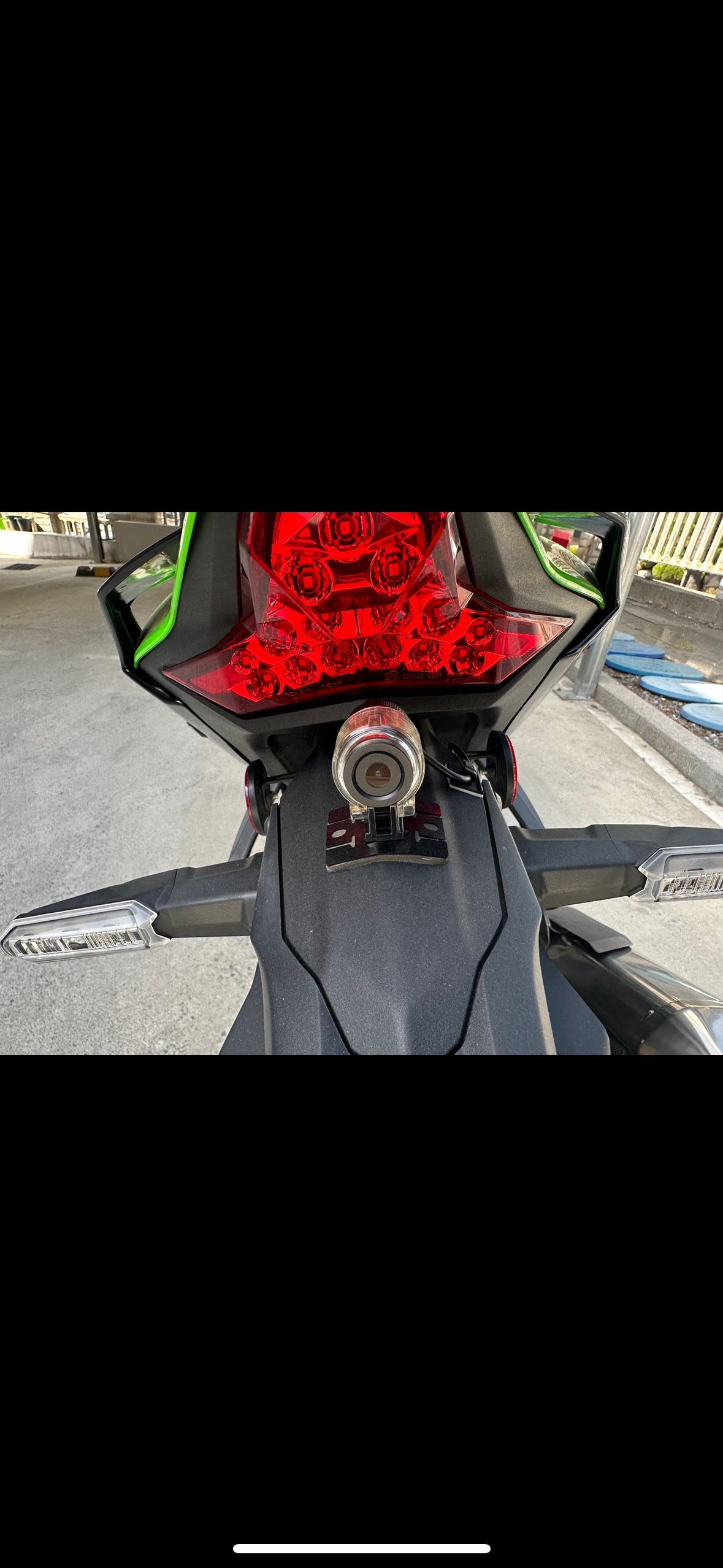 가와사키 닌자 ZX 10 R 4
