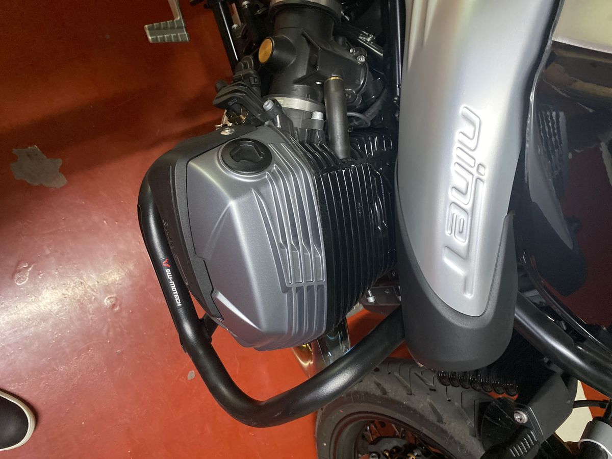 BMW R nine T  7
