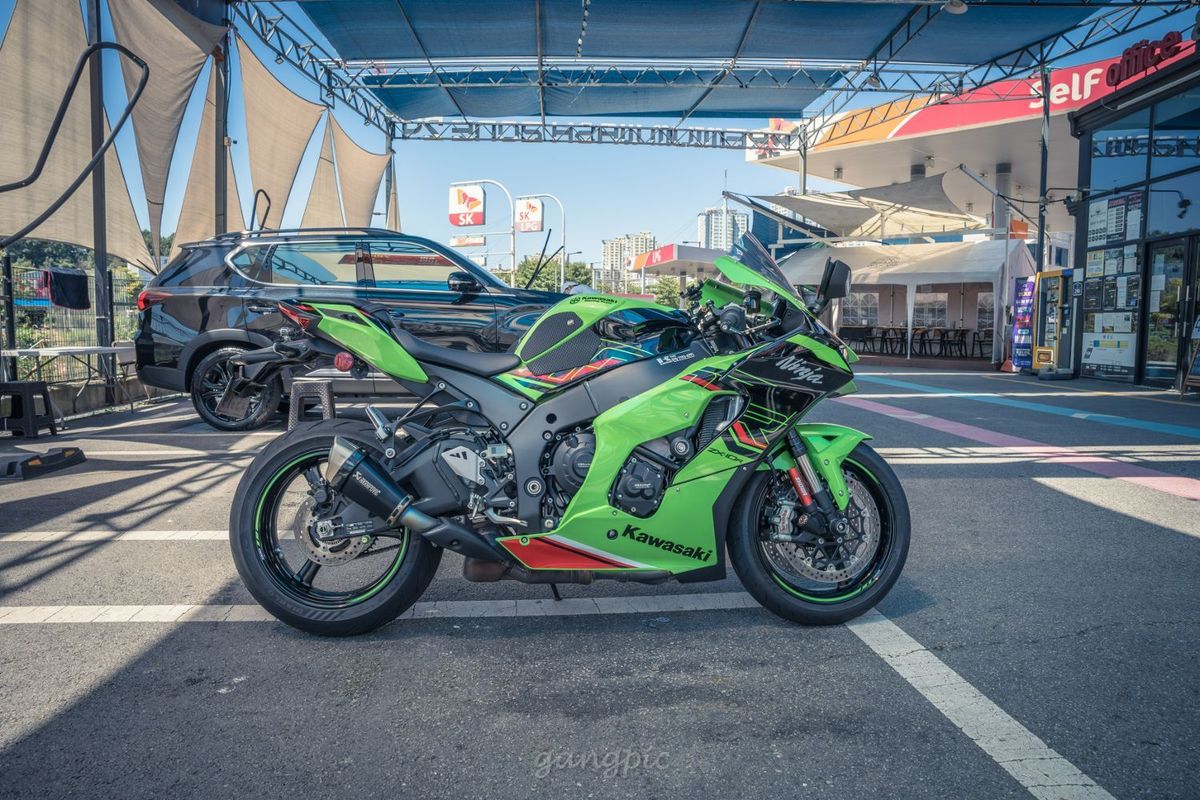 가와사키 닌자 ZX 10 R 5