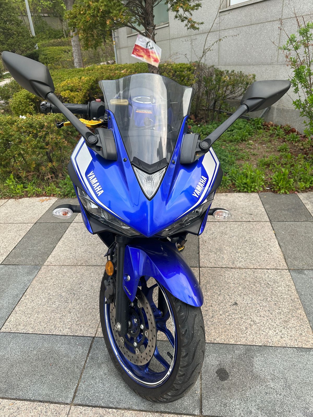야마하 YZF R3 more