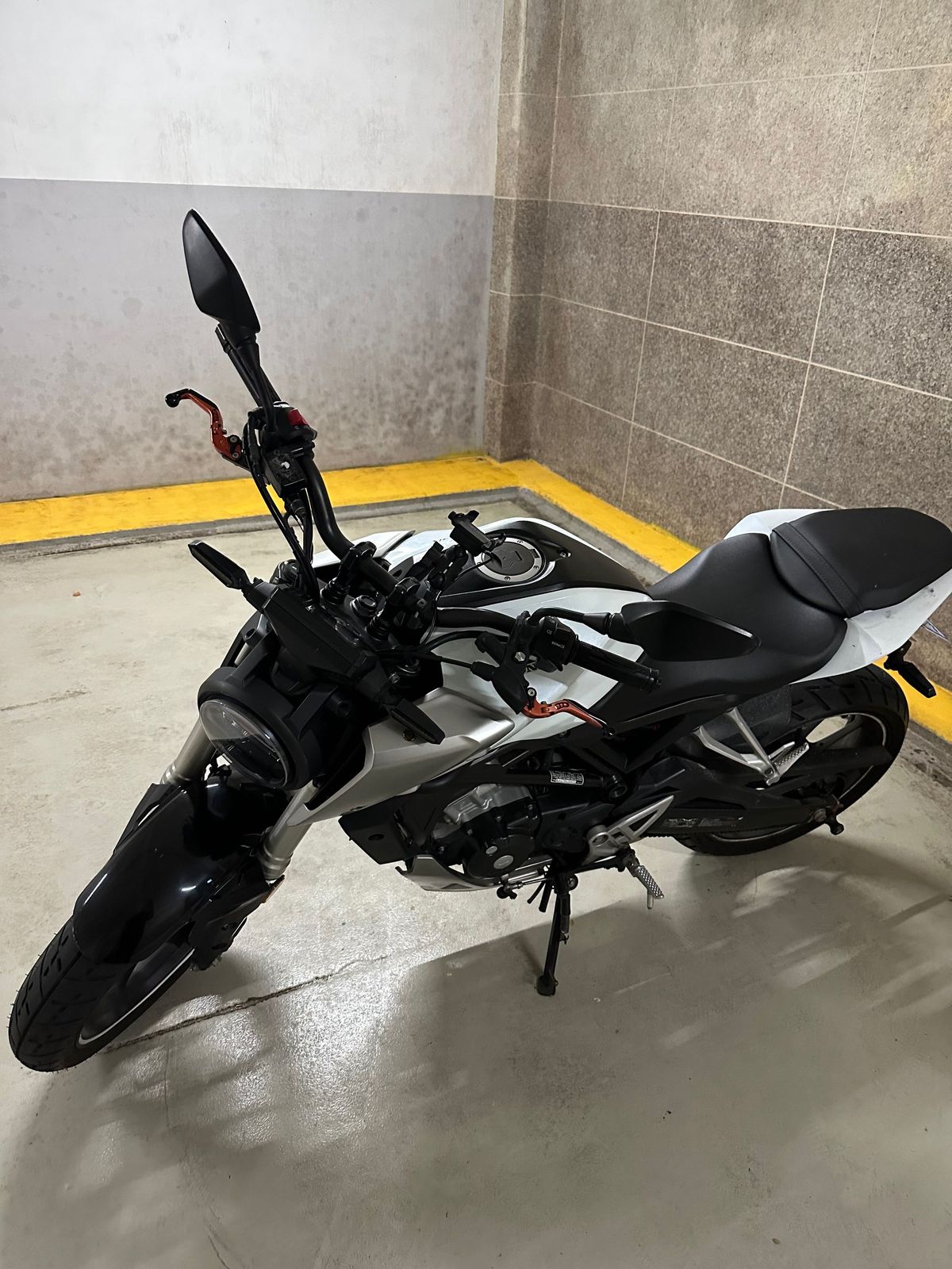 혼다 CB 125 R thumb 2