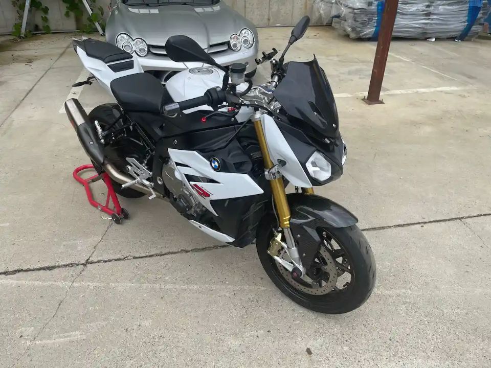 BMW S 1000 R main