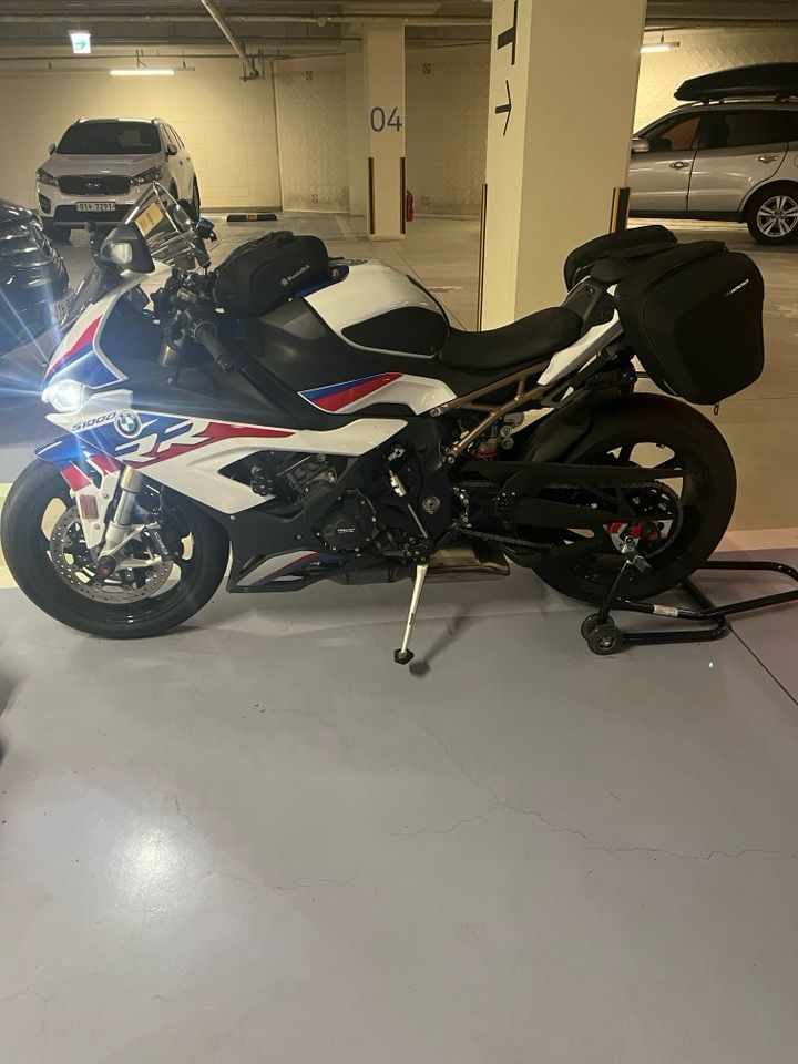 BMW S 1000 RR thumb 2