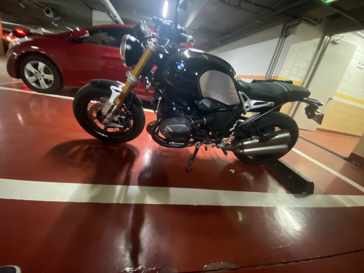 BMW R nine T  main