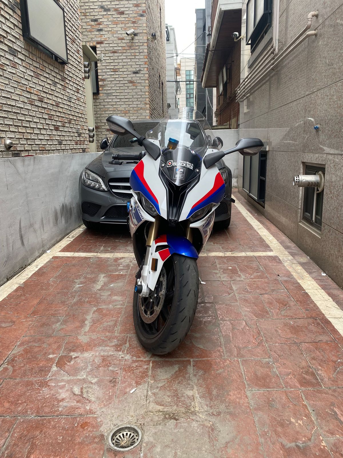 BMW S 1000 RR more