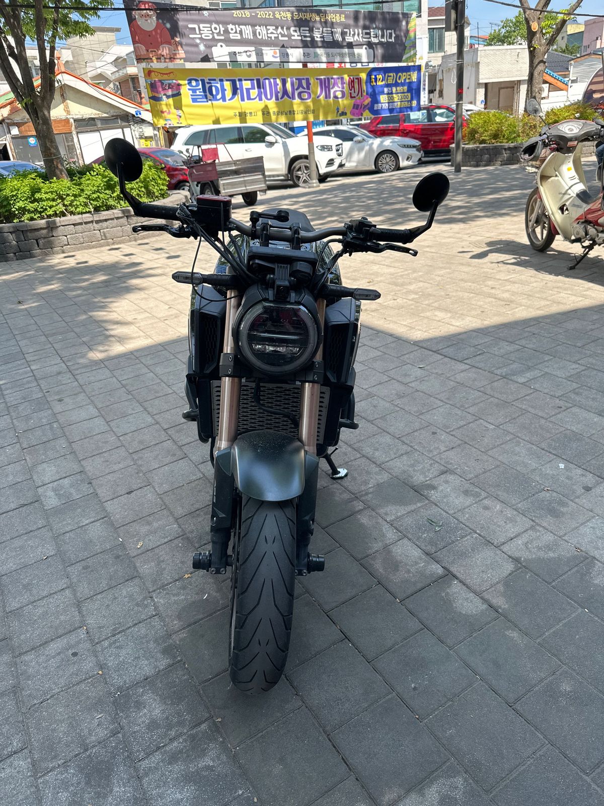 혼다 CB 650 R more