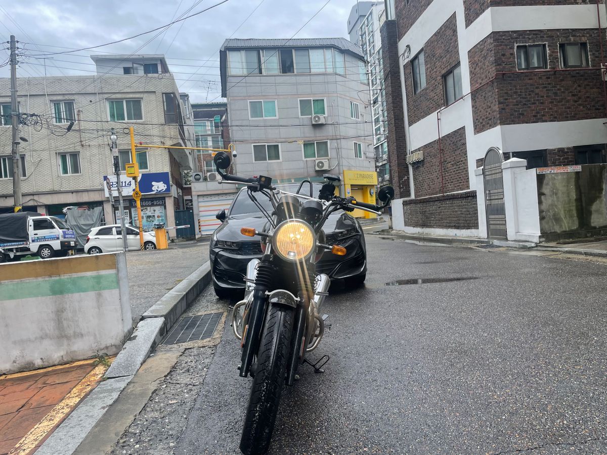 로얄엔필드 인터셉터 650 more