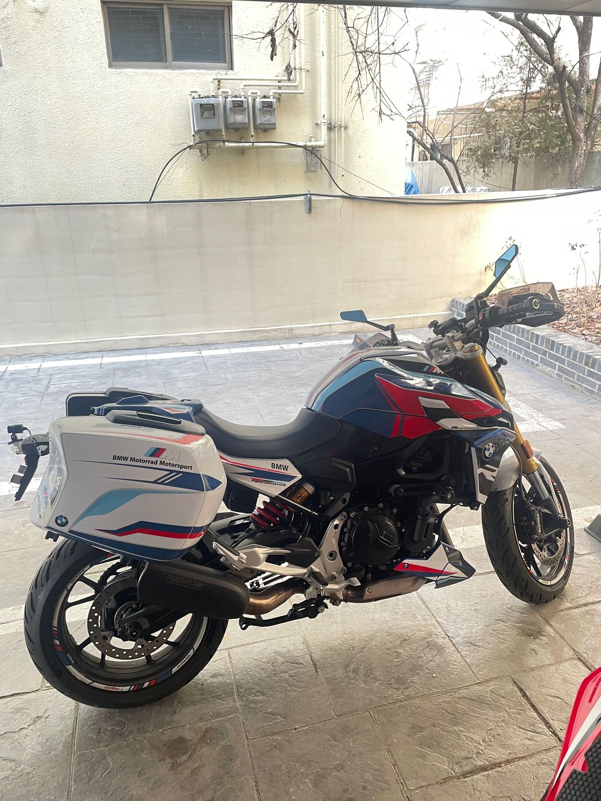 BMW F 900 R main