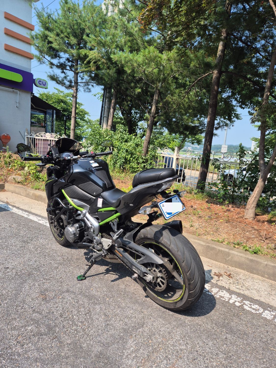 가와사키 Z 900 main
