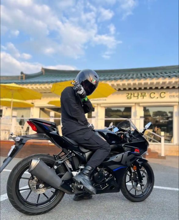 스즈키 GSX R 125 ABS main