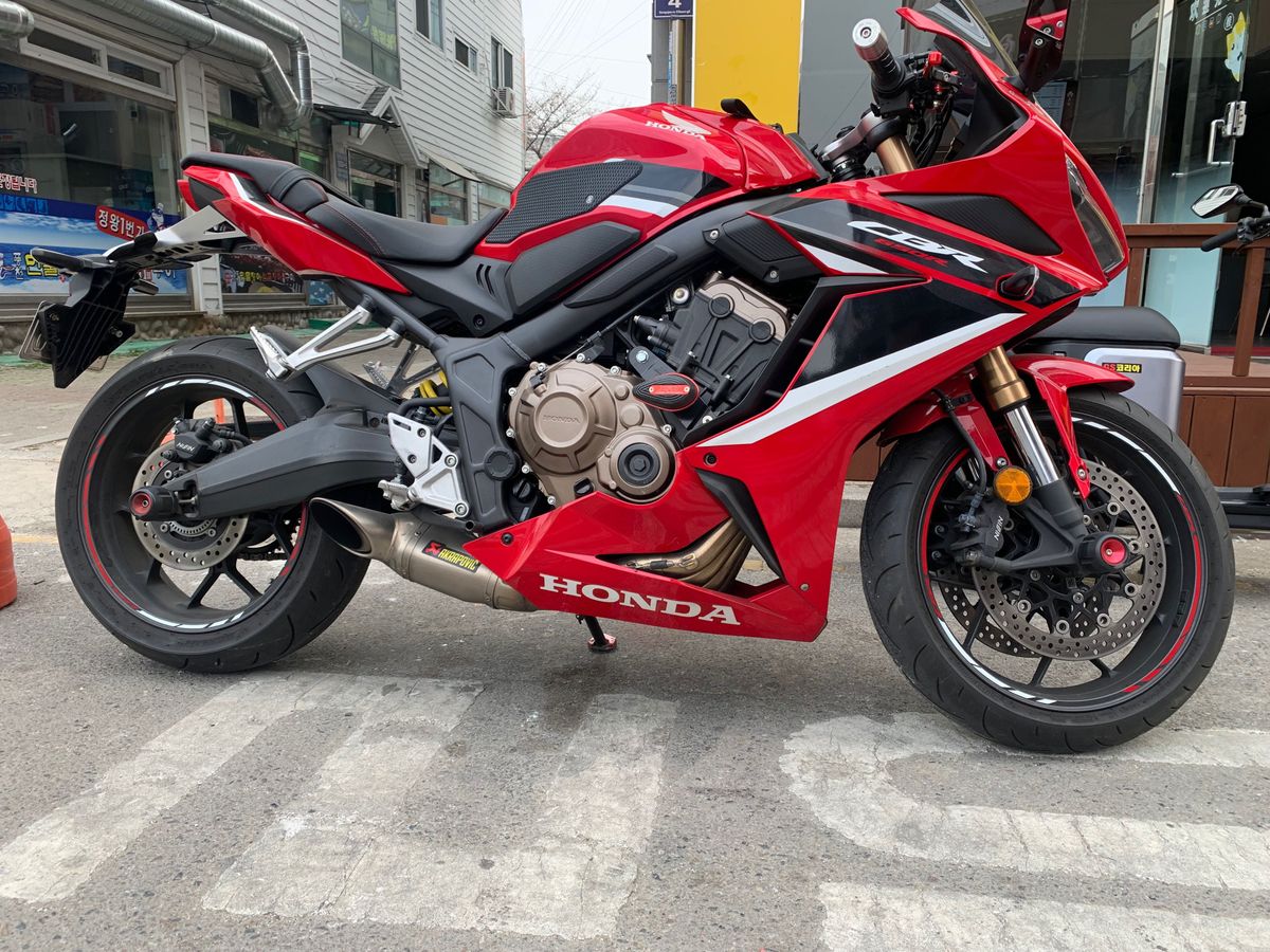 혼다 CBR 650 R MT main