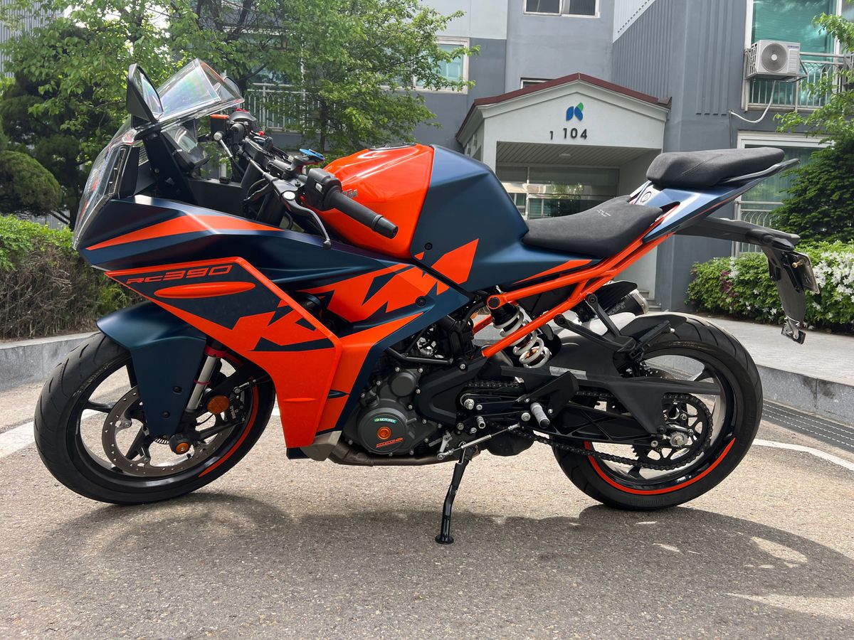KTM RC 390 thumb 2
