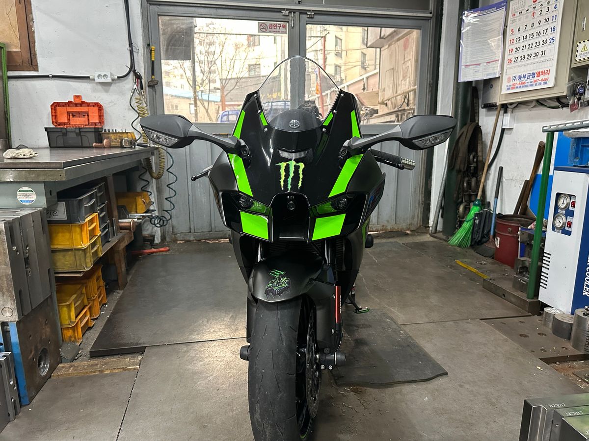 가와사키 닌자 ZX 10 R thumb 2