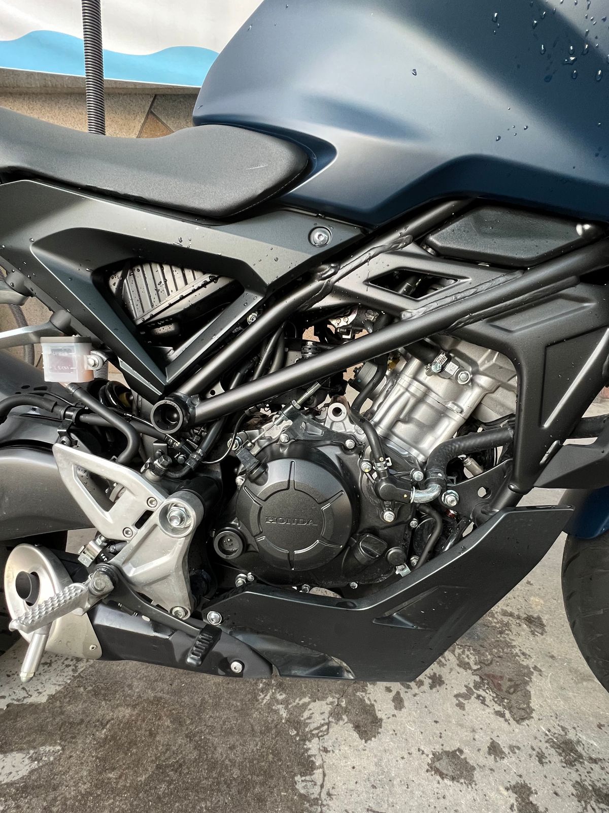 혼다 CB 125 R 7