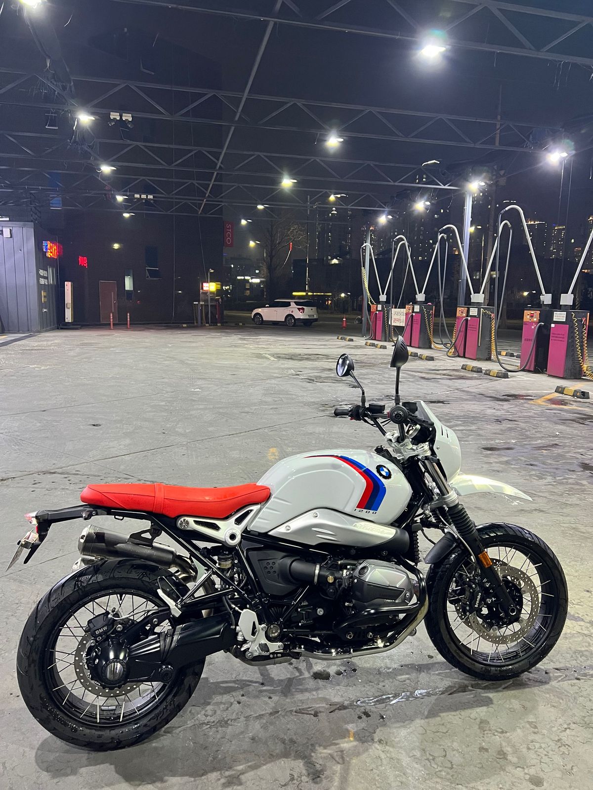 BMW R nine T 어반 GS main