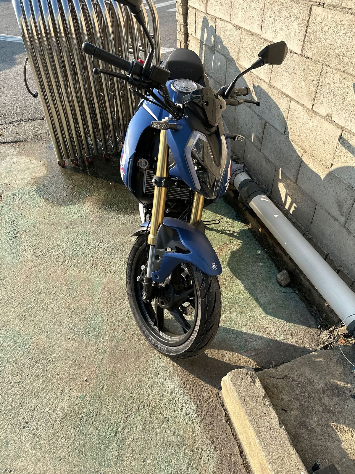 베넬리 RKF 125 more