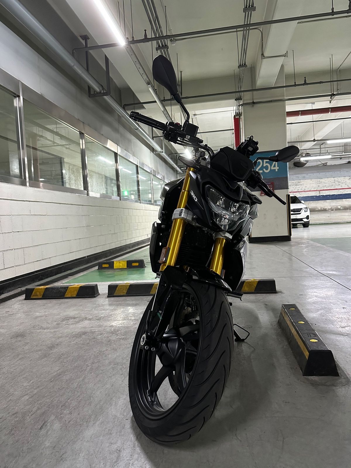 BMW G 310 R more
