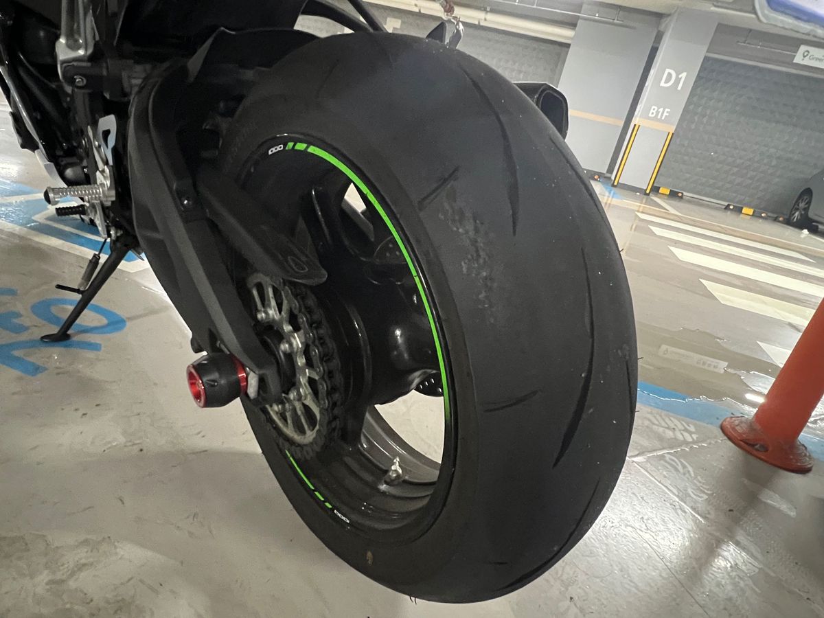 가와사키 닌자 ZX 10 R 9