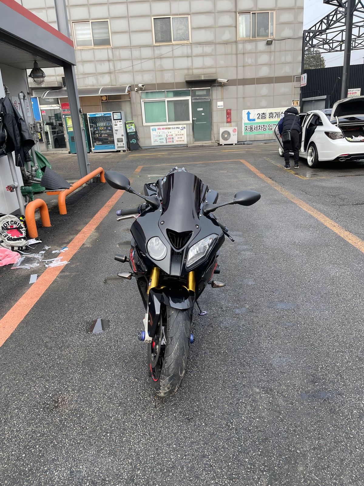 BMW S 1000 RR more