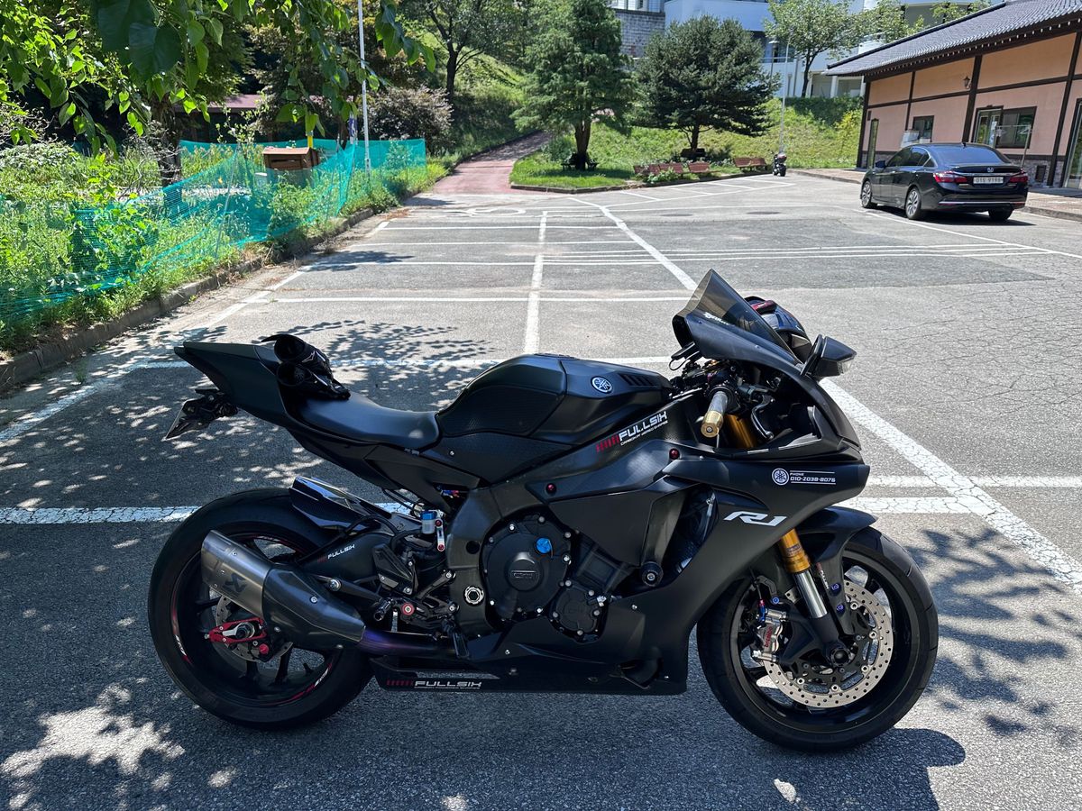 야마하 YZF R1 main