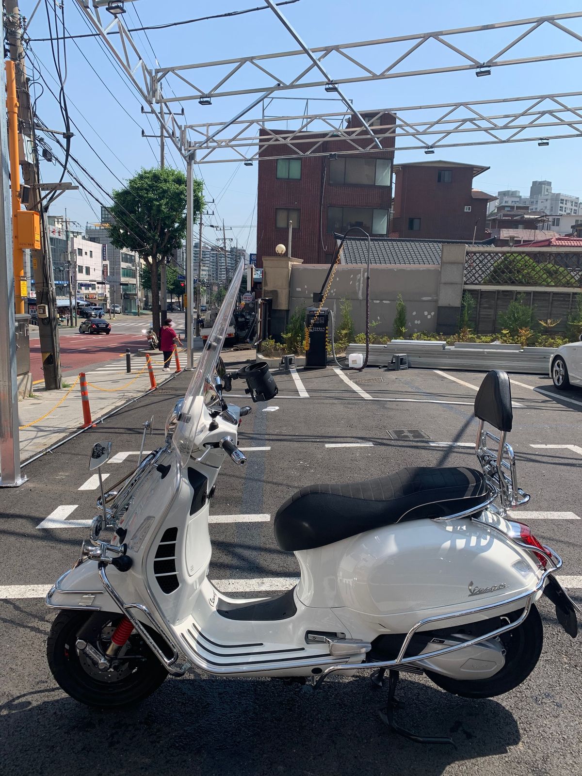 베스파 GTS 300 슈퍼스포츠 main
