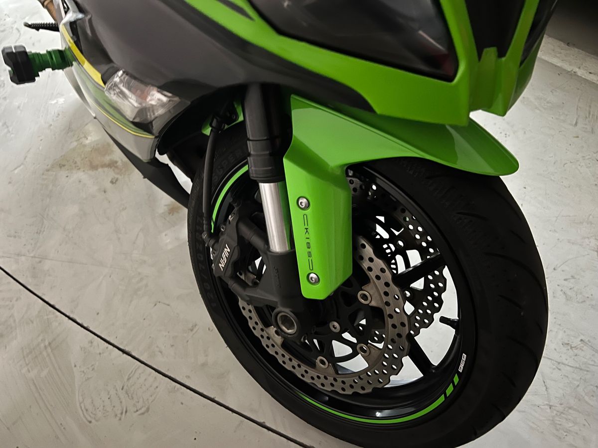 가와사키 닌자 ZX-6R 9
