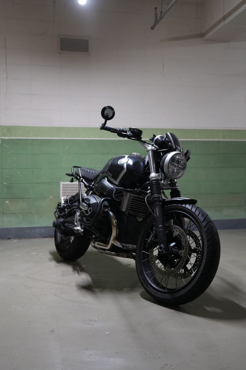BMW R nine T 스크램블러 7