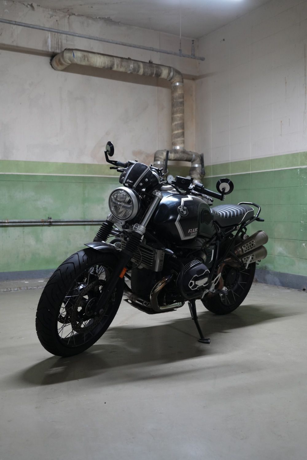 BMW R nine T 스크램블러 6