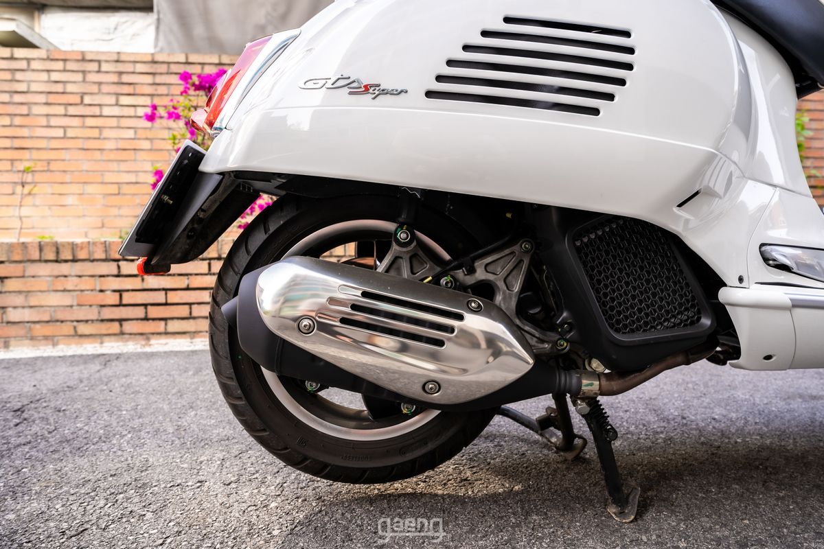 베스파 GTS 125 HPE 10
