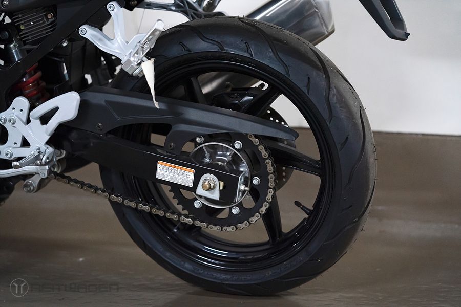 KR모터스 코멧 250 R 9