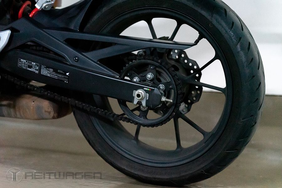 혼다 CB 125 R 11