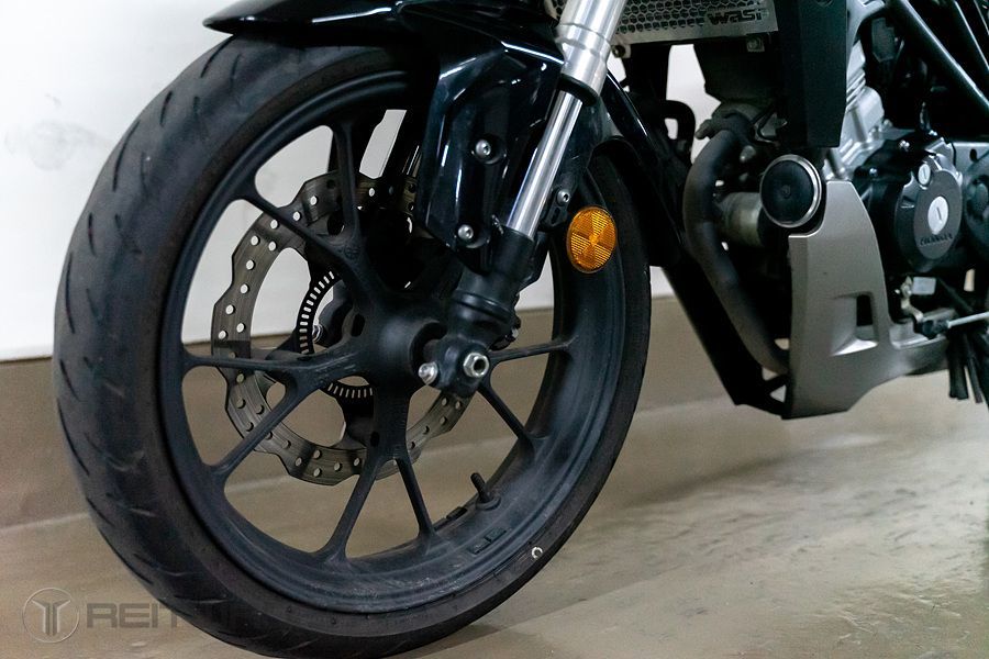 혼다 CB 125 R 9