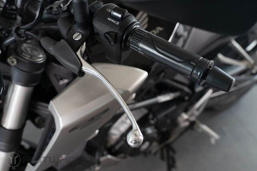 혼다 CB 125 R 8
