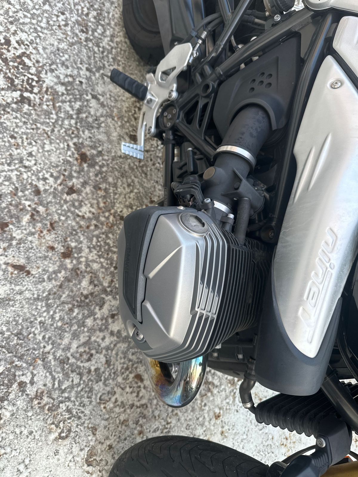 BMW R nine T  7