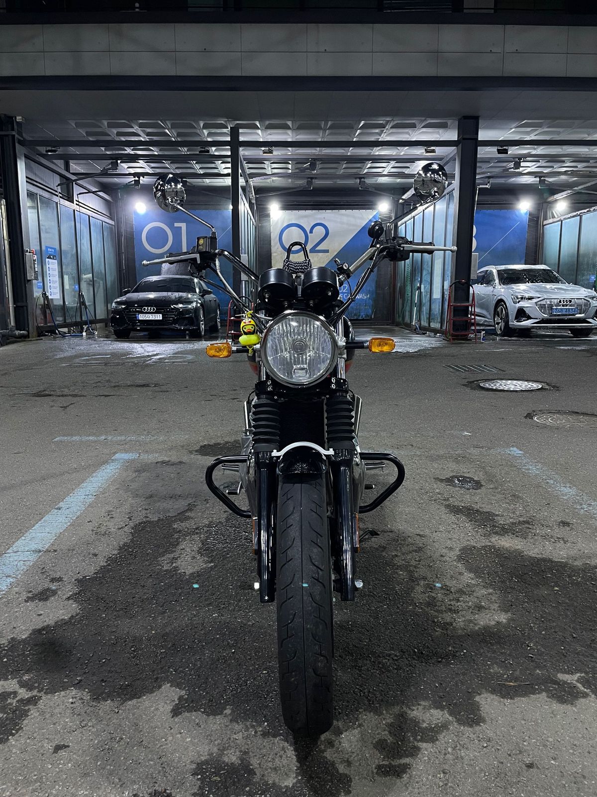 로얄엔필드 인터셉터 650 more