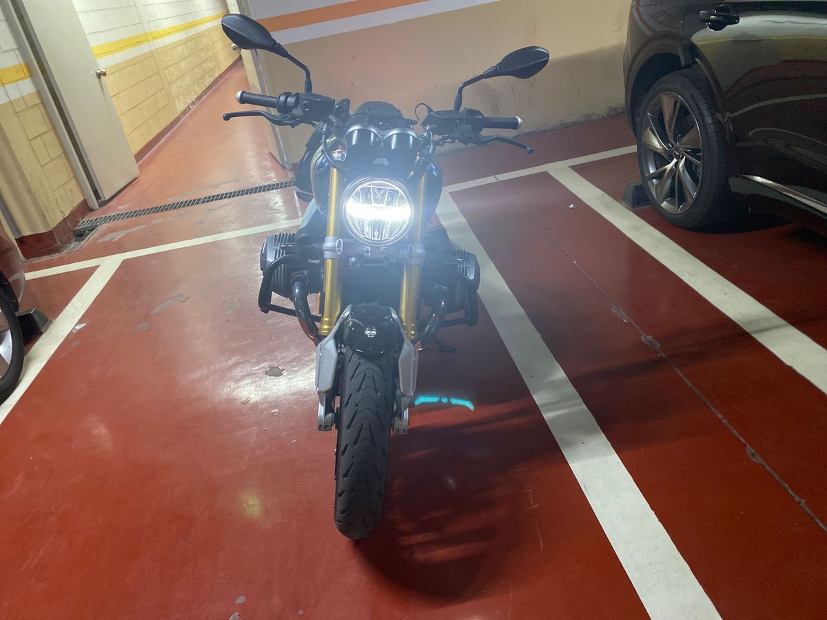 BMW R nine T  more