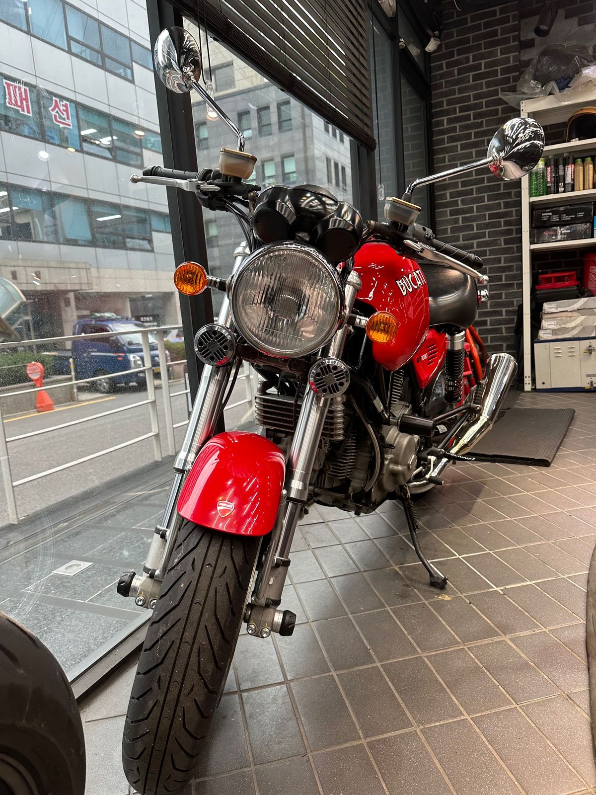 두카티 GT 1000 more