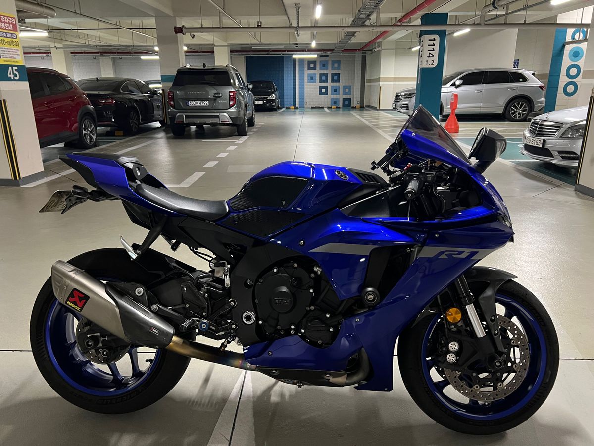 야마하 YZF R1 main