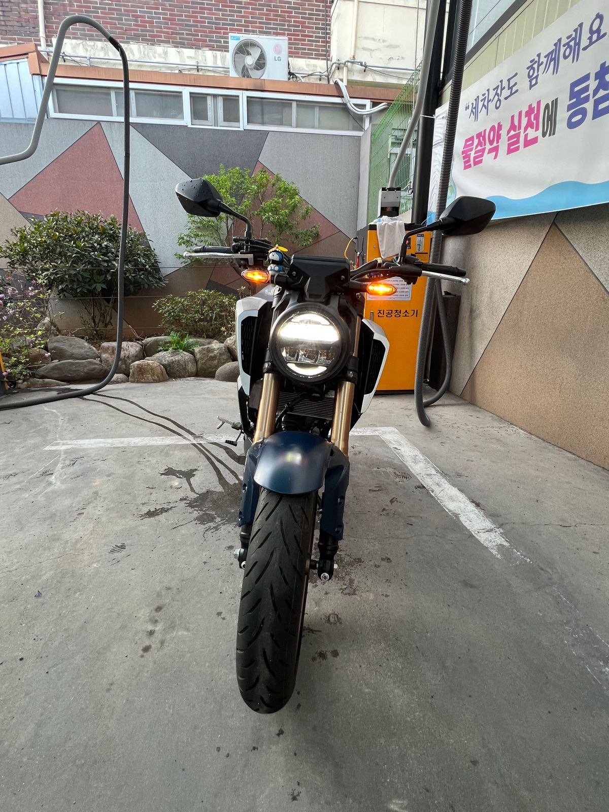 혼다 CB 125 R more