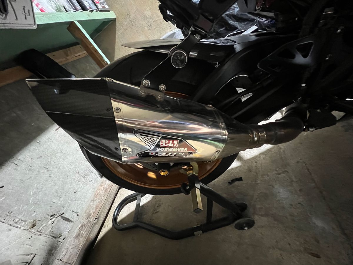 스즈키 GSX R 1000 R 블랙 에디션 10