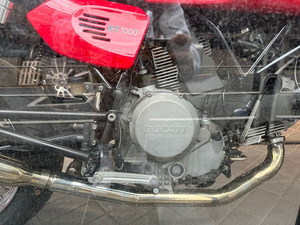 두카티 GT 1000 7
