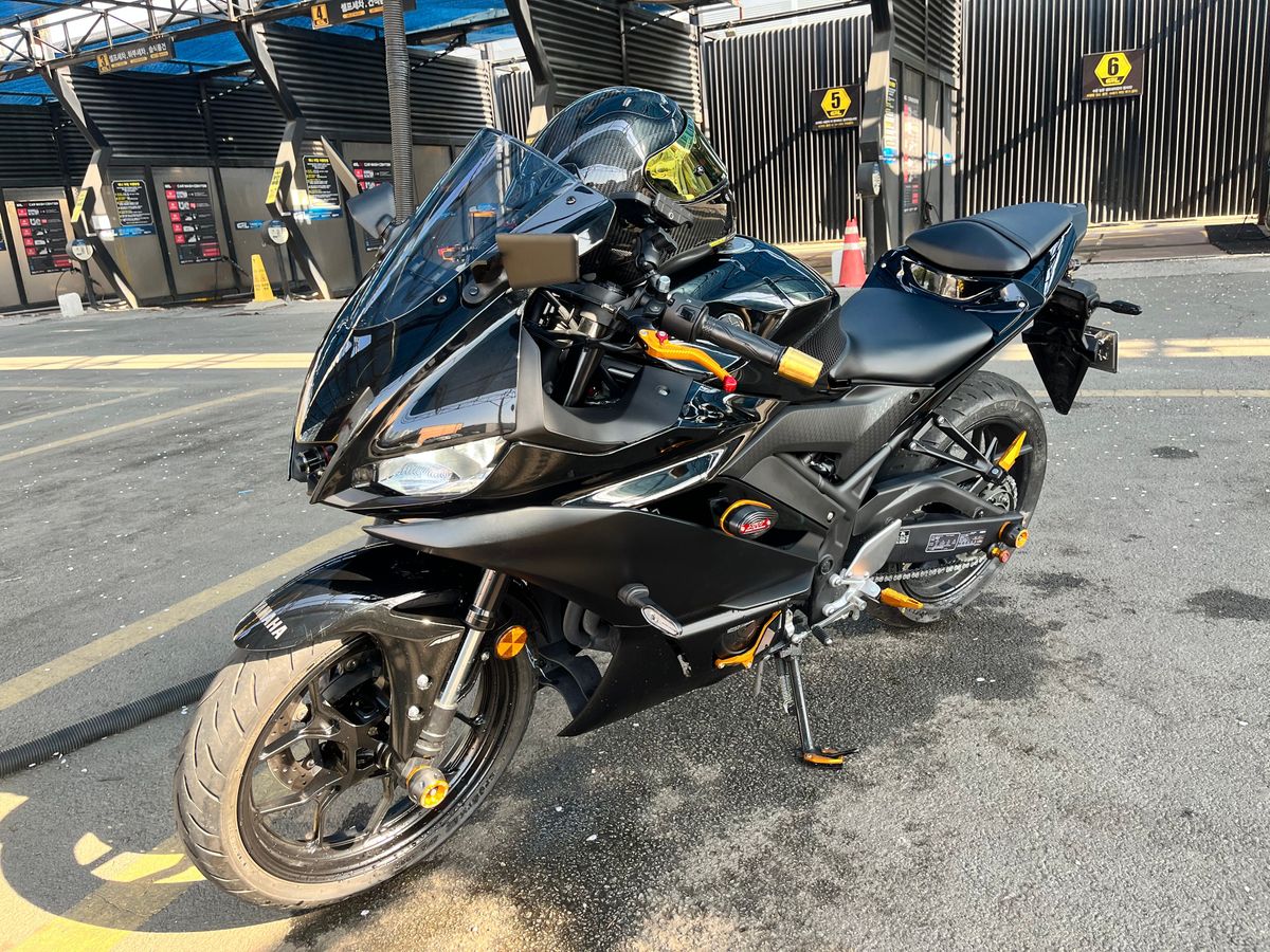 야마하 YZF R3 thumb 2