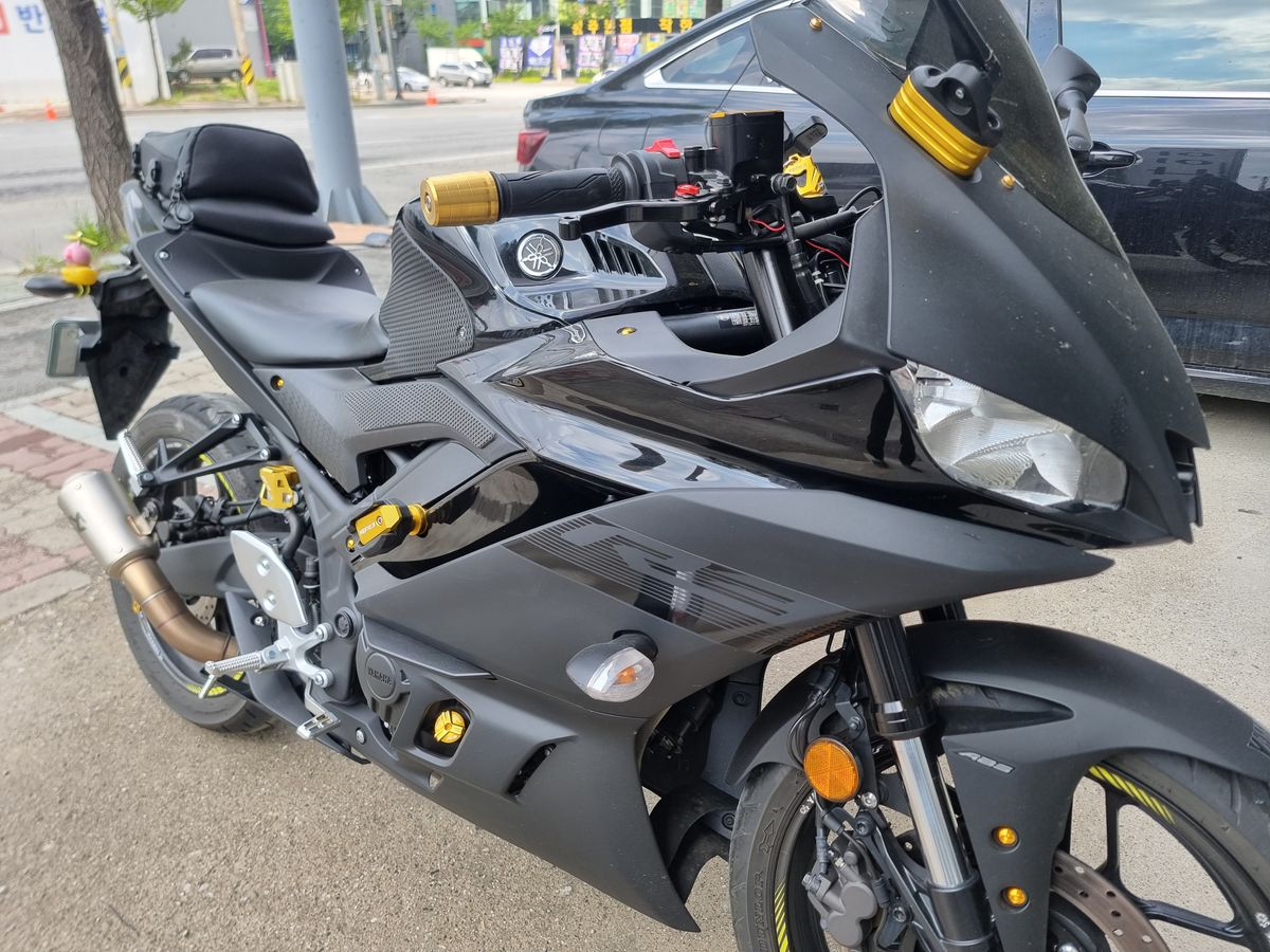 야마하 YZF R3 7