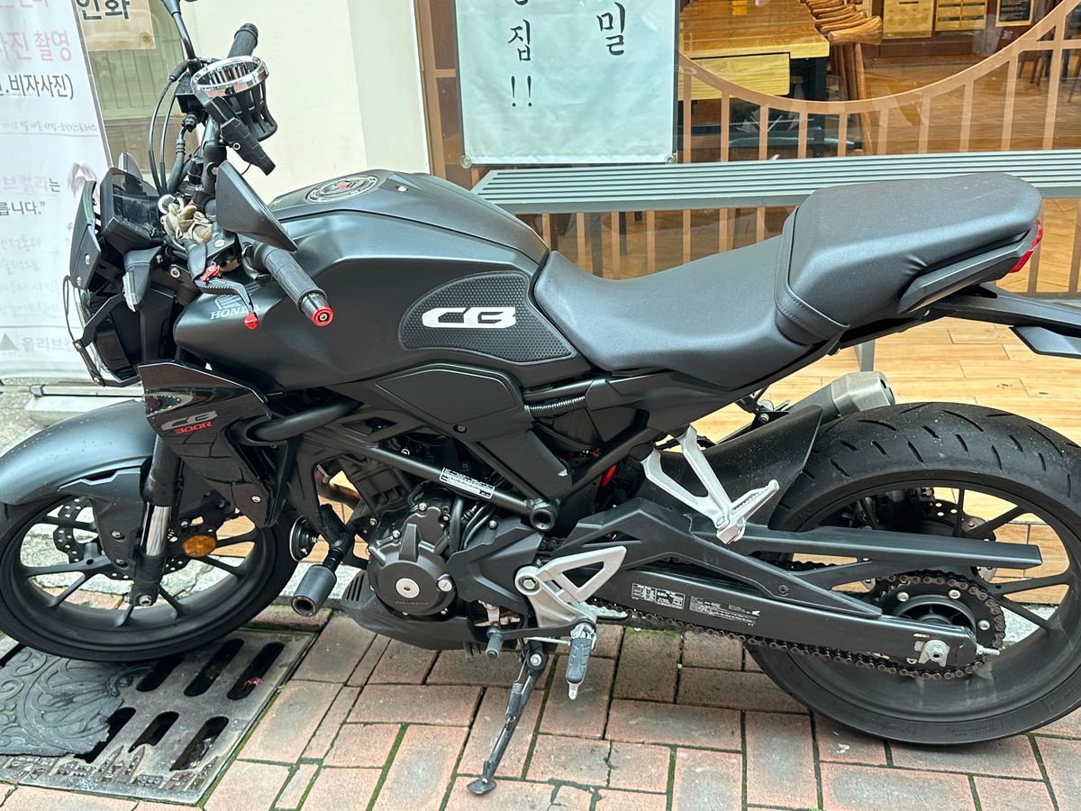 혼다 CB 300 R thumb 2