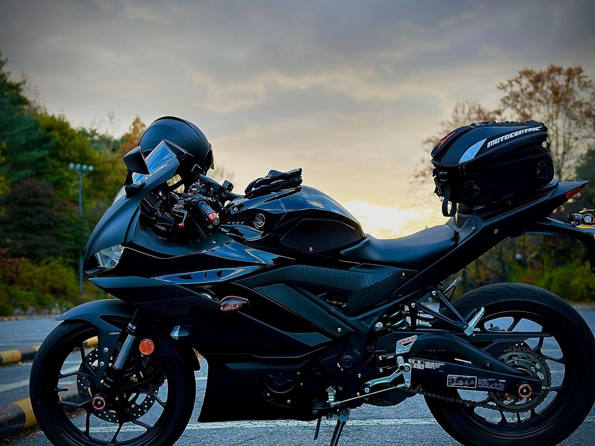 야마하 YZF R3 thumb 2