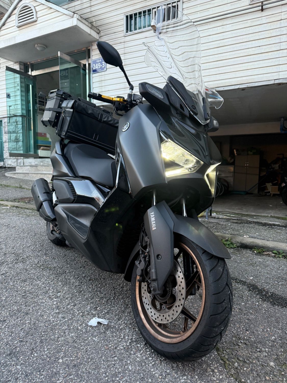야마하 XMAX 300 ABS 6