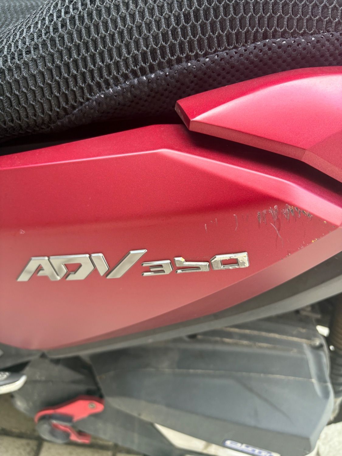 혼다 ADV 350 more