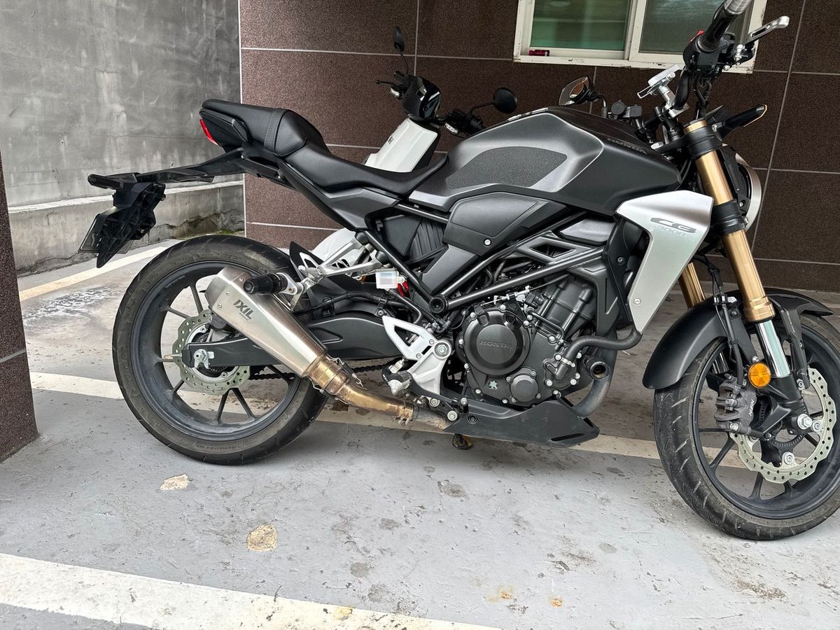 혼다 CB 300 R main